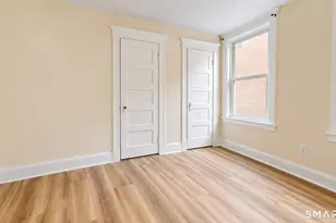 17 Bond St, Hartford, CT 06114 - Photo 6