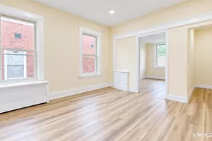 17 Bond St, Hartford, CT 06114 - Photo 2
