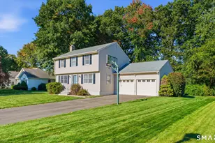 44 Cody Cir, South Windsor, CT 06074 - Photo 2