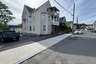 15 Summer St, Waterbury, CT 06704 - Photo 4
