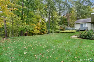 8 Woodfield Dr, Trumbull, CT 06611 - Photo 2