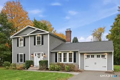 11 Fairlawn Street, Farmington, CT 06032 - Photo 2