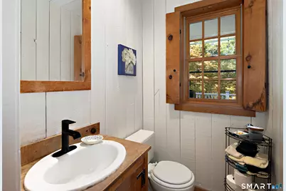 129 Cross Highway, Redding, CT 06896 - Photo 20