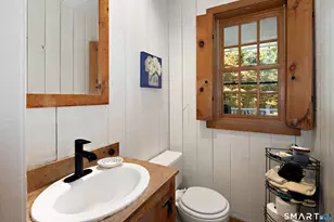 129 Cross Hwy, Redding, CT 06896 - Photo 20