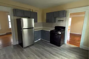 23 Eastwood Ave, Waterbury, CT 06705 - Photo 2