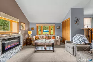 44 Straits Turnpike Ln, Morris, CT 06763 - Photo 10