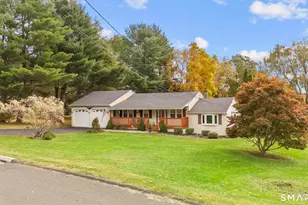 44 Straits Turnpike Ln, Morris, CT 06763 - Photo 2