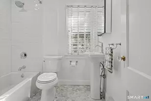 85 Newman Pl, Fairfield, CT 06825 - Photo 20