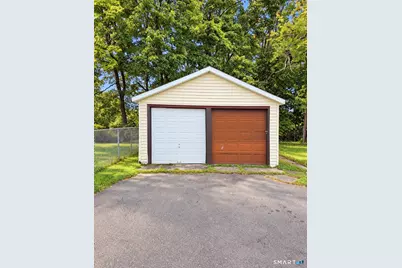 140 Greenwood Street #2nd Floor, New Britain, CT 06051 - Photo 2
