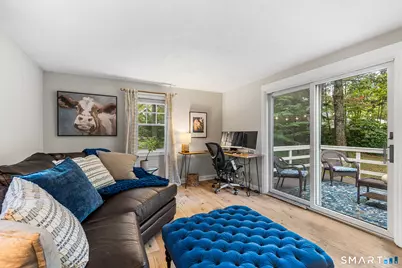 7 Robin Road, Simsbury, CT 06070 - Photo 20