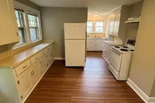 46 Chestnut St, Branford, CT 06405 - Photo 2