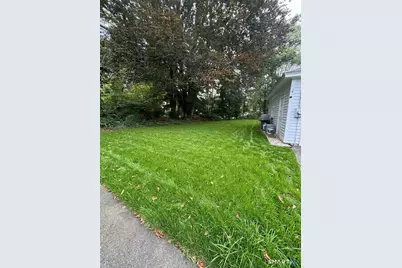 46 Chestnut Street #1, Branford, CT 06405 - Photo 4