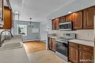 9 Victoria Dr, Branford, CT 06405 - Photo 12