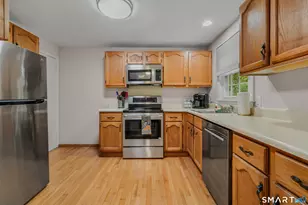81 East Pattagansett Rd, East Lyme, CT 06357 - Photo 16