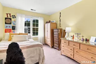 131 Pfister Dr, Newington, CT 06111 - Photo 22