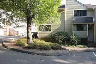 318 Sunrise Hill Ln, Norwalk, CT 06851 - Photo 1