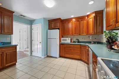 68 Pleasant Drive, Cheshire, CT 06410 - Photo 8