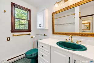 211 Phipps Dr, West Haven, CT 06516 - Photo 22