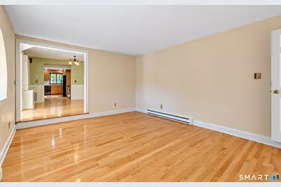 211 Phipps Drive, West Haven, CT 06516 - Photo 16