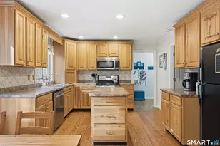 252 N Bridebrook Rd, East Lyme, CT 06333 - Photo 12