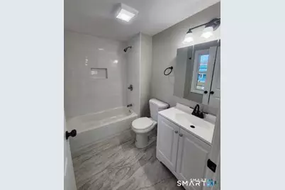 7 Walnut Street #1, Middletown, CT 06457 - Photo 6