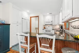35 Aspen Ledges Rd, Ridgefield, CT 06877 - Photo 10
