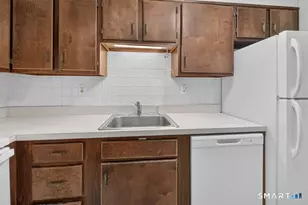 140 Captain Thomas Blvd, West Haven, CT 06516 - Photo 24