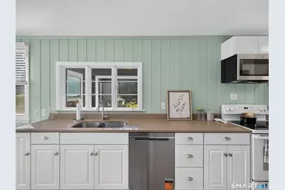 44 Sea View Avenue, East Lyme, CT 06357 - Photo 16