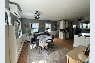 25 Pequot Avenue, Groton, CT 06355 - Photo 6