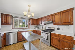 65 Bellmere Ave, Stamford, CT 06906 - Photo 10