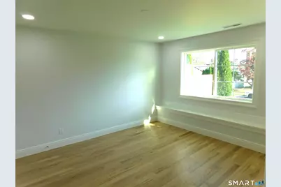 310 Birmingham Street, Bridgeport, CT 06606 - Photo 10