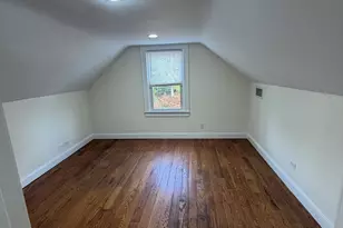 64 Mulberry St, Stamford, CT 06907 - Photo 8