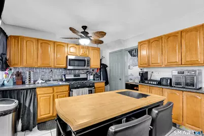 254 Hillside Avenue, Hartford, CT 06106 - Photo 8