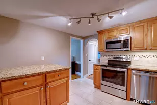19 Shannon Rd, East Hartford, CT 06118 - Photo 6
