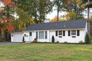 12 Walker Ln, Bloomfield, CT 06002 - Photo 1