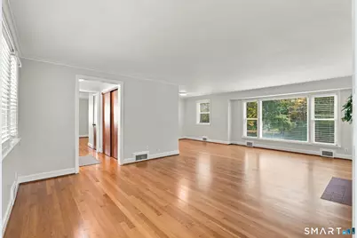 1360 Main Street, Glastonbury, CT 06033 - Photo 18