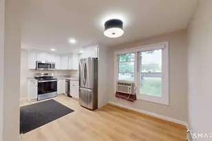 16 Arrow St, Enfield, CT 06082 - Photo 6