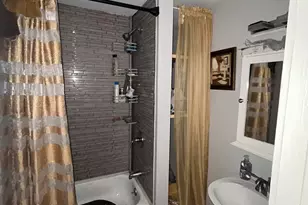 11 Brewer St, East Hartford, CT 06118 - Photo 6