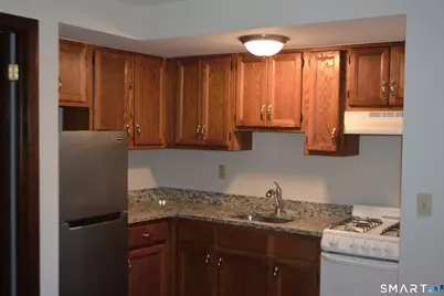 23 Hospital Avenue #BLDG 23B Apt - D, Danbury, CT 06810 - Photo 2