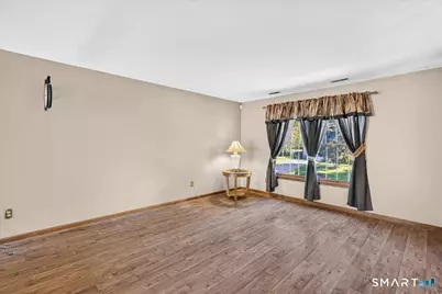 7 Oakledge Circle, Norwalk, CT 06854 - Photo 6