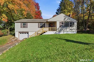 61 Arnott Rd, Manchester, CT 06040 - Photo 1