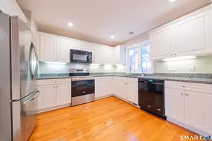 9 Englewood Ave, West Hartford, CT 06110 - Photo 12