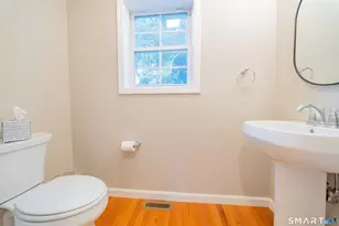 9 Englewood Ave, West Hartford, CT 06110 - Photo 14