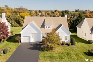 3 Balsam Ridge Cir, Wallingford, CT 06492 - Photo 2