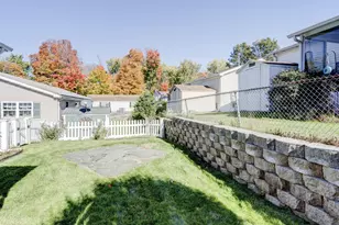 17 Bayberry Ln, East Windsor, CT 06088 - Photo 6