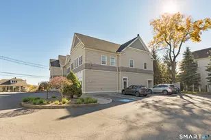 621 Main St, Ridgefield, CT 06877 - Photo 2