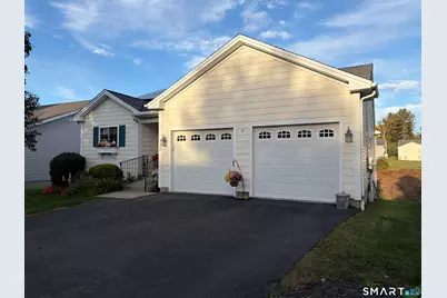 32 Autumn Lane #32, Middletown, CT 06457 - Photo 2