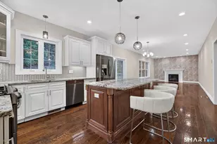 79 High Ledge Cir, Manchester, CT 06040 - Photo 2