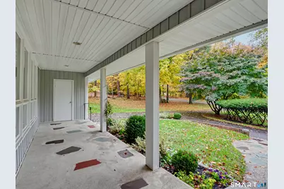 22 Maple Vale Drive, Woodbridge, CT 06525 - Photo 4