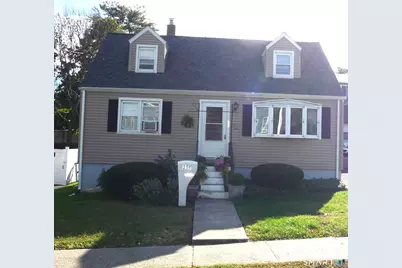 216 Granfield Avenue, Bridgeport, CT 06610 - Photo 4